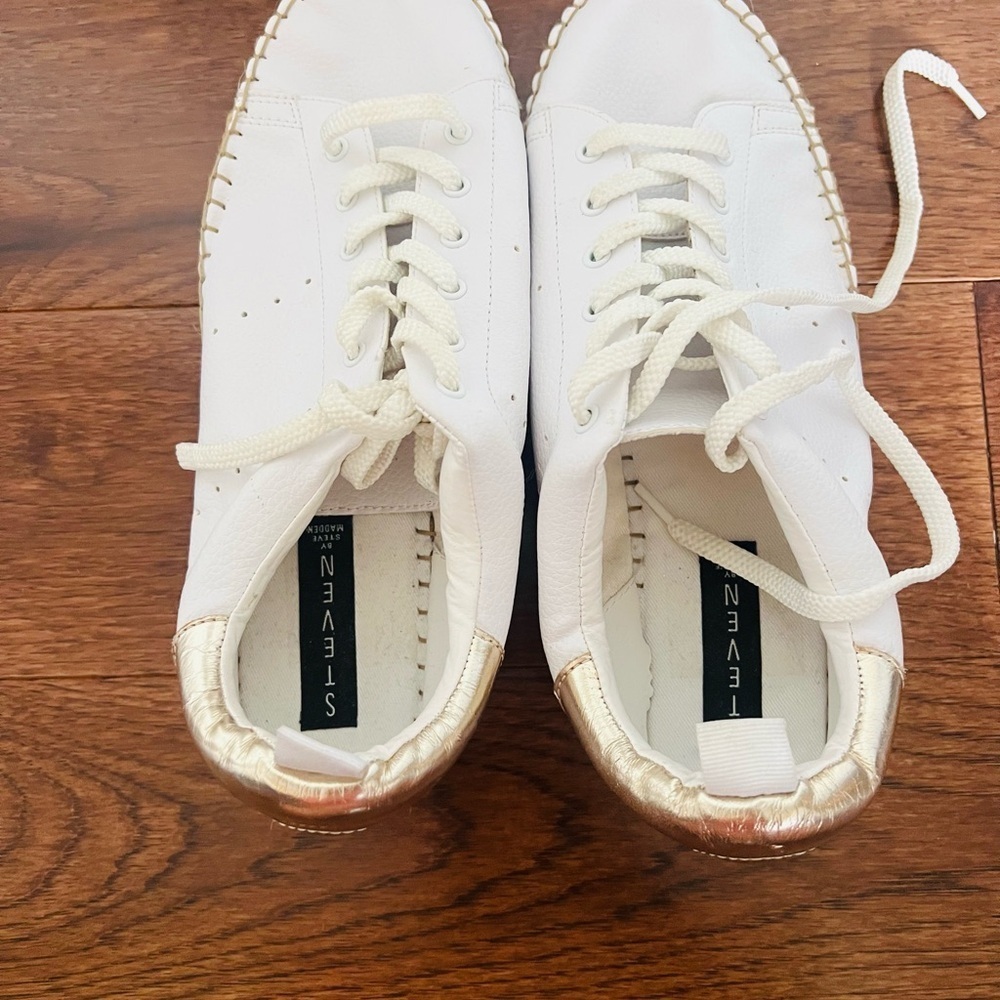 Steve Madden White Leather and Tan Espadrilles with Classic Design size 9.5 - Picture 8 of 8